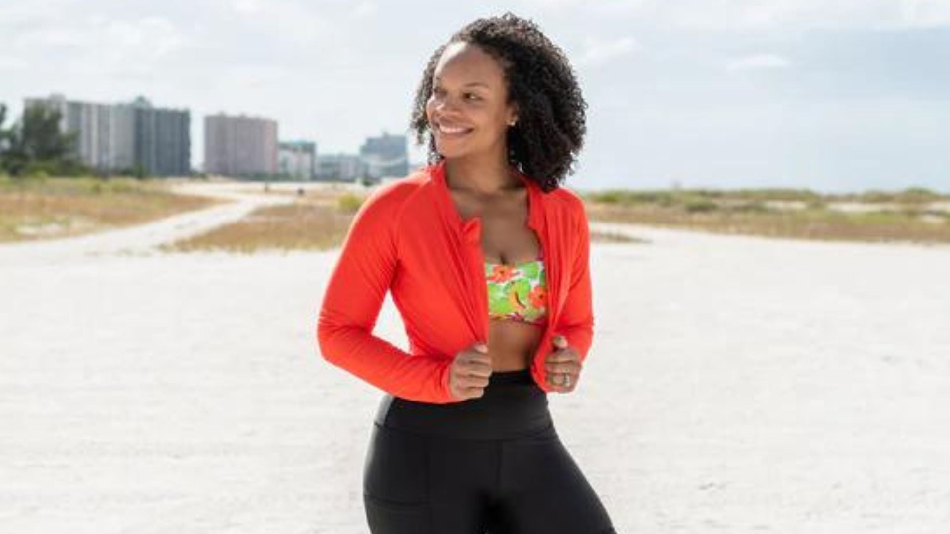 What is a scoop neck bikini? - SwimZip