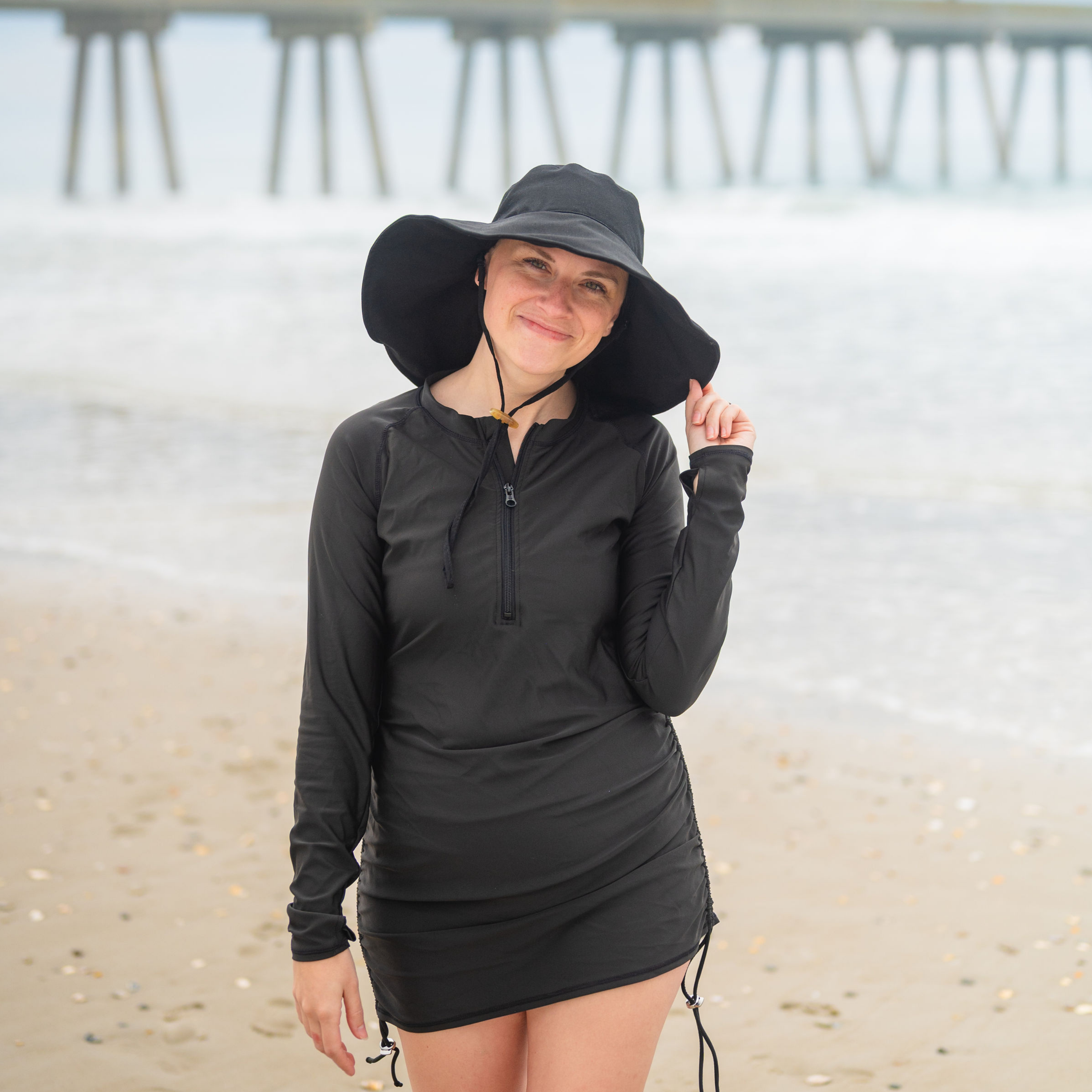 Women's Ultra Wide Brim Sun Hat | Black-SwimZip UPF 50+ Sun Protective Swimwear & UV Zipper Rash Guards-pos2