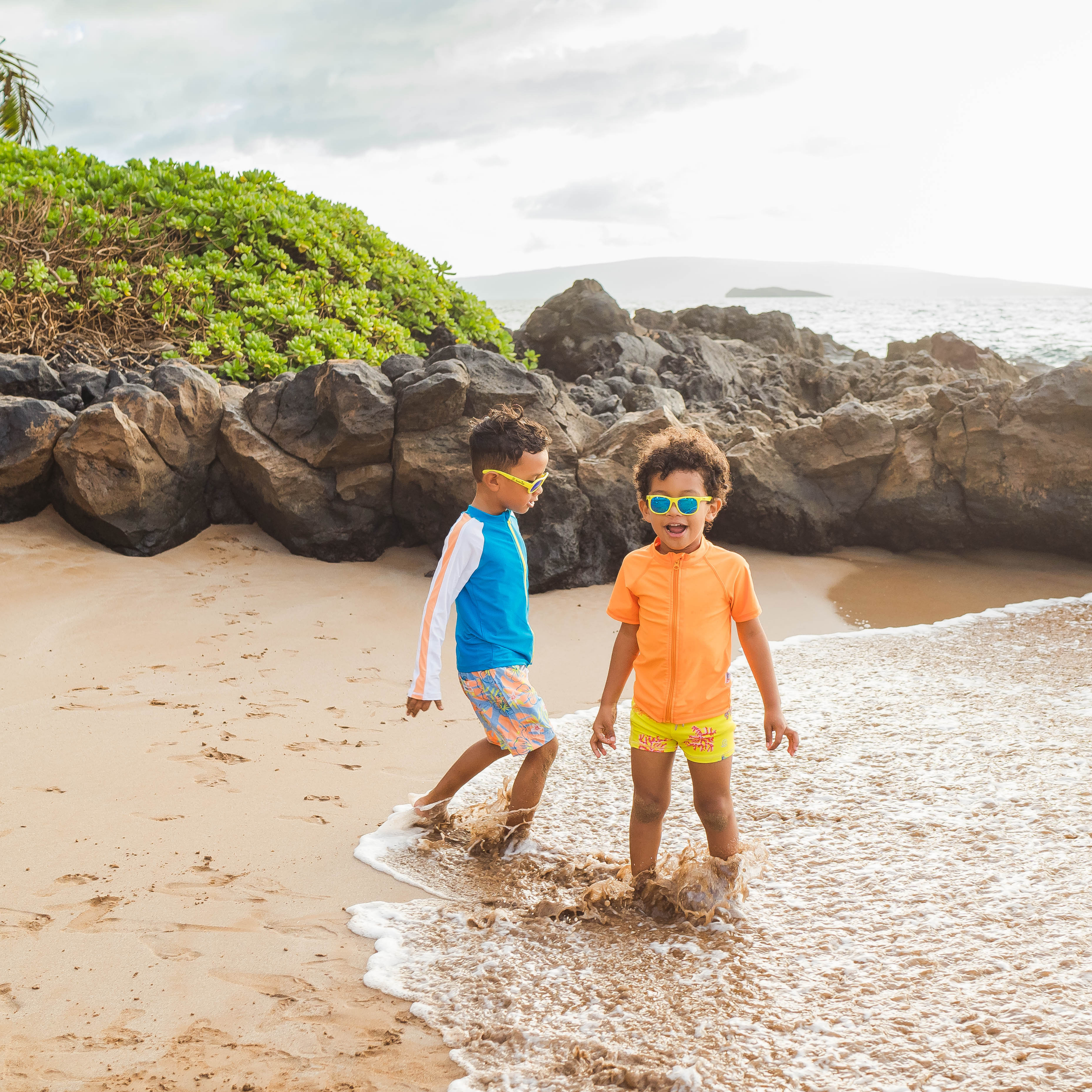 Kids Wayfarer Sunglasses - Sulphur Yellow-SwimZip UPF 50+ Sun Protective Swimwear & UV Zipper Rash Guards-pos8