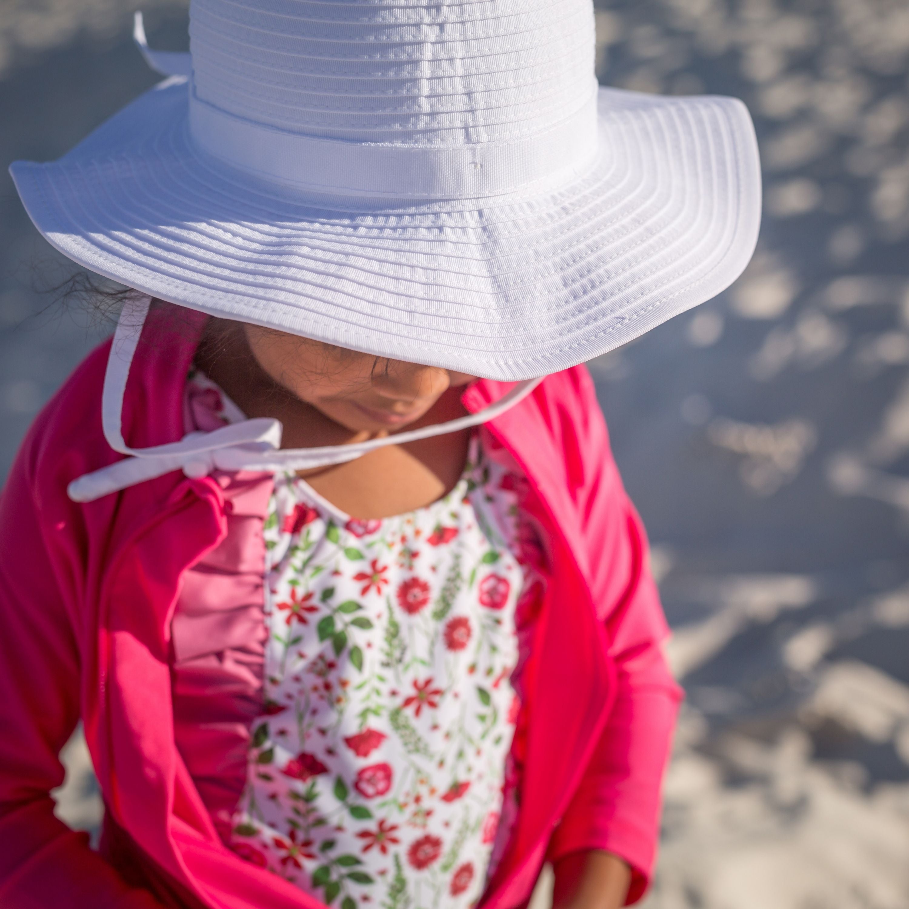 Girls Wide Brim Sun Hat - White-SwimZip UPF 50+ Sun Protective Swimwear & UV Zipper Rash Guards-pos4