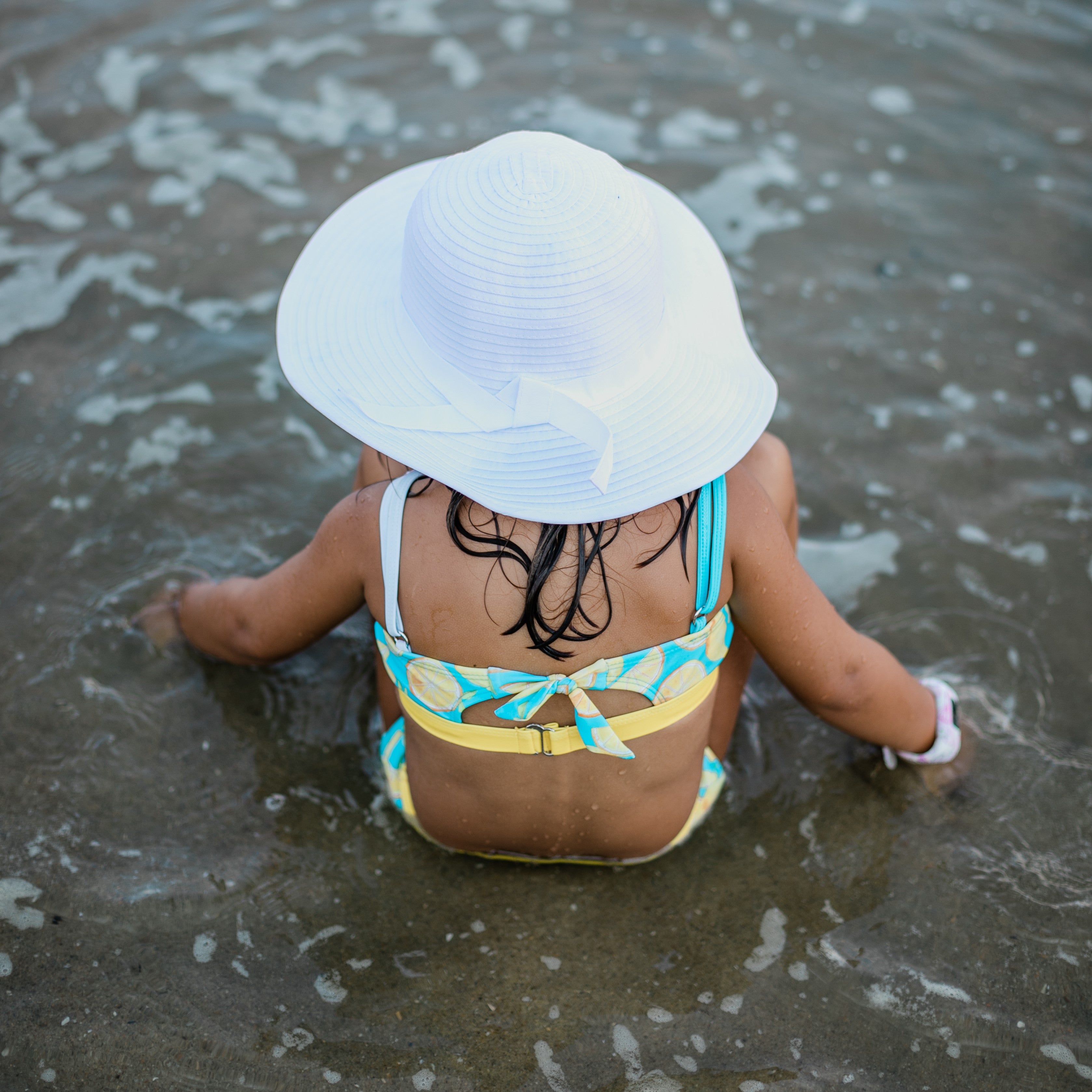 Girls Wide Brim Sun Hat - White-SwimZip UPF 50+ Sun Protective Swimwear & UV Zipper Rash Guards-pos10