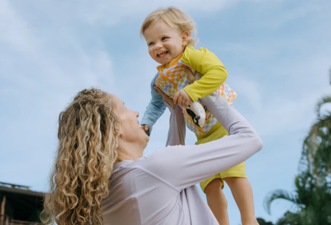 Are rash guards better than other swimsuits for babies