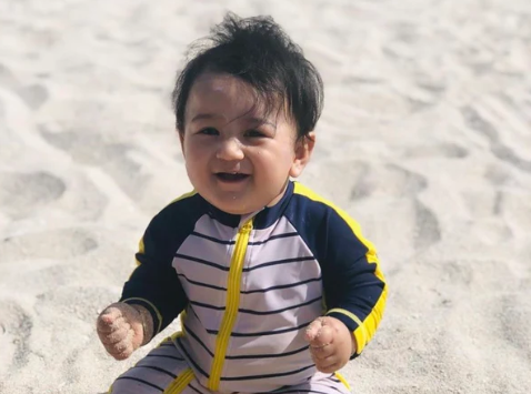 What type of bathing suit should a baby wear? | SwimZip