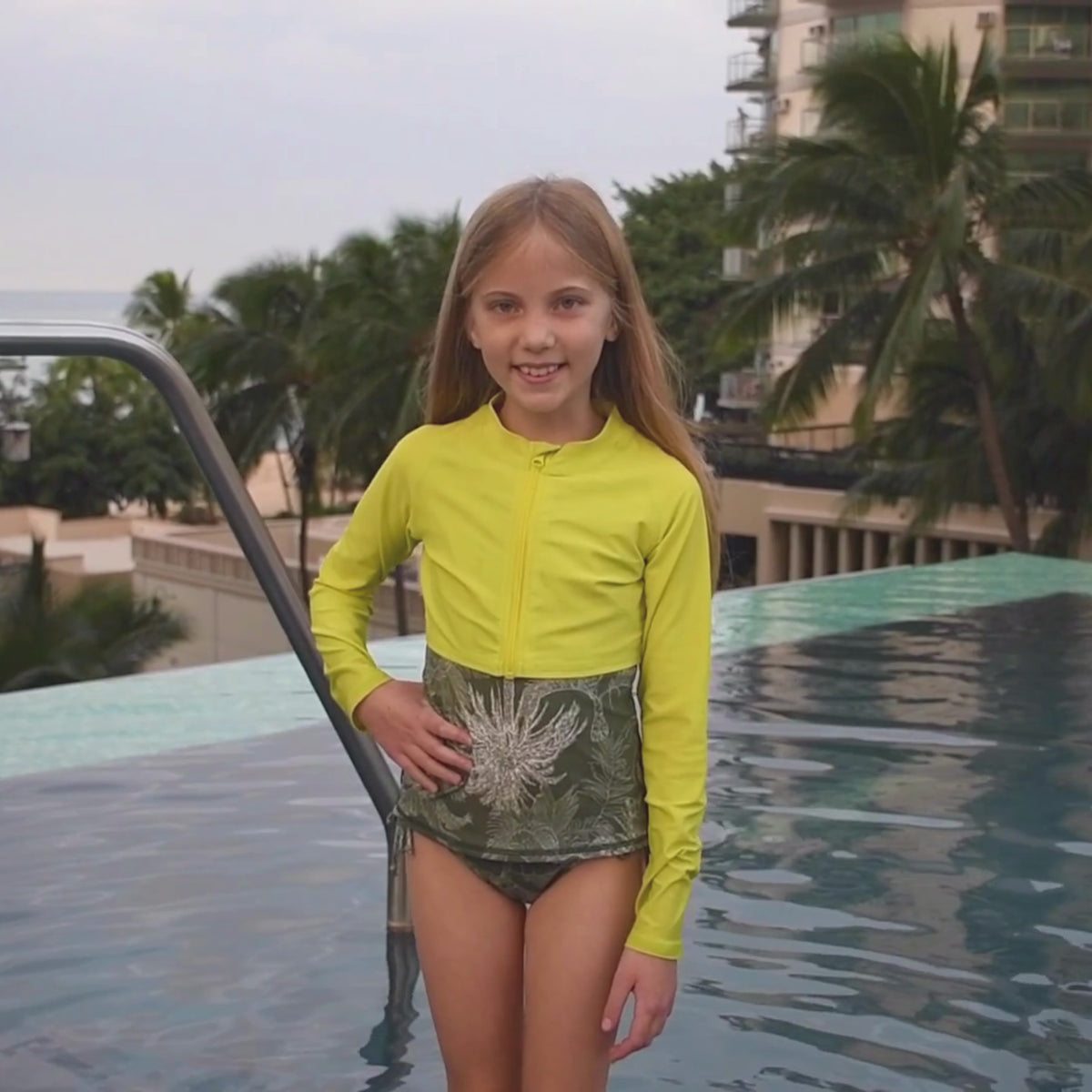 Girls Long Sleeve Crop Rash Guard | 
